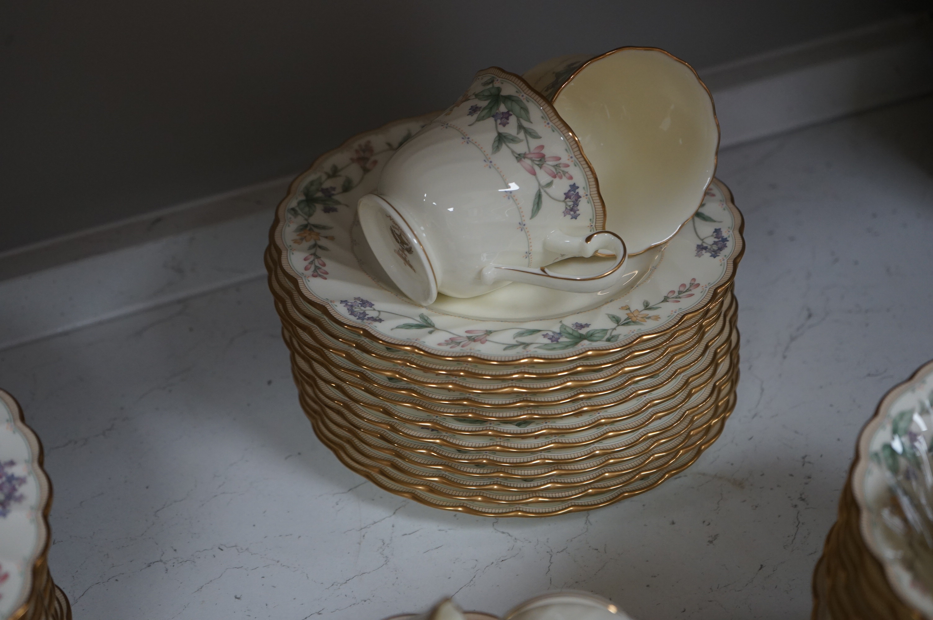 An extensive Noritake ‘ Brookhollow’ floral and gilt decorated dinner and tea service. Condition - good